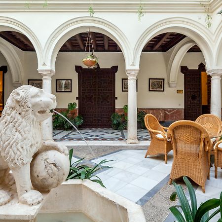 Palacio Marques De La Gomera Osuna Extérieur photo