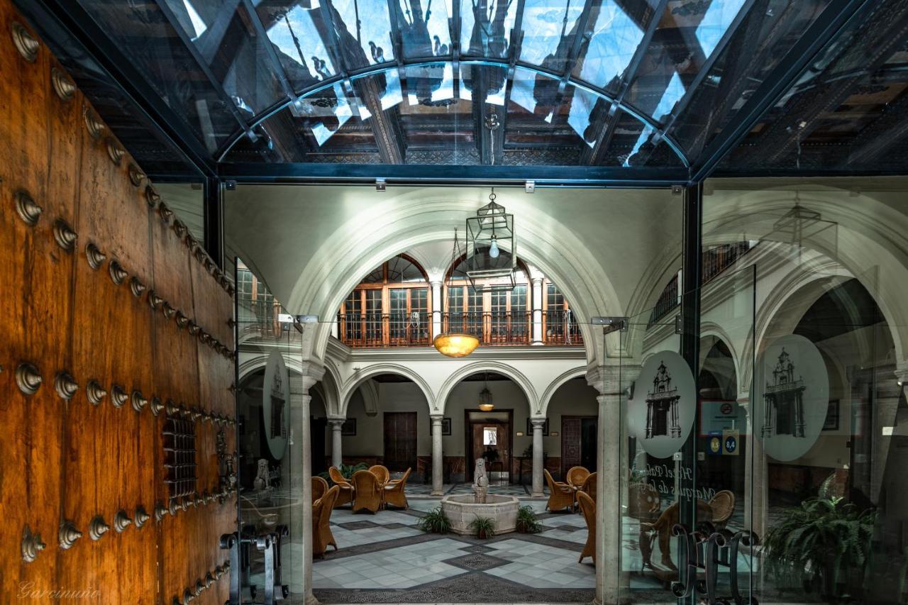 Palacio Marques De La Gomera Osuna Extérieur photo