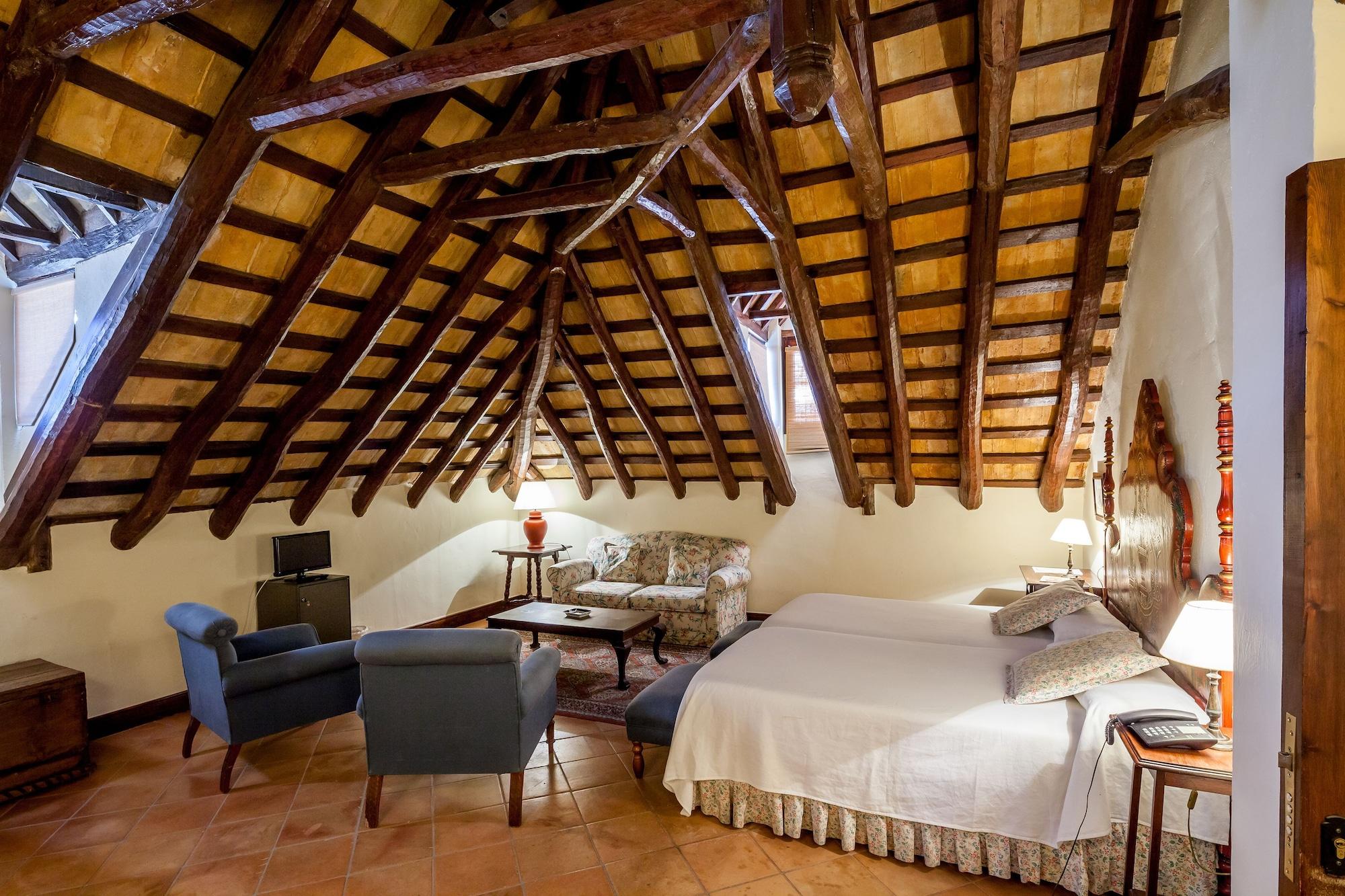 Palacio Marques De La Gomera Osuna Extérieur photo
